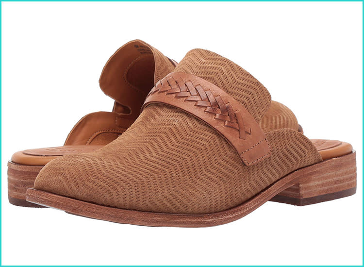 15 Pregnancy Shoes That Are Stylish and Supportive