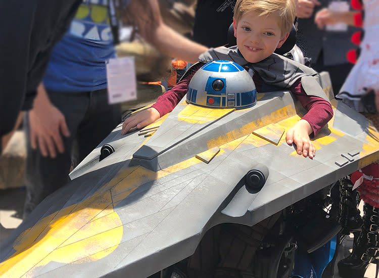 Young Star Wars Fans in Wheelchairs Get Epic Costumes at Comic-Con