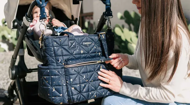 How to Pack a Diaper Bag: 8 Must-Have Tips to Help Keep Things