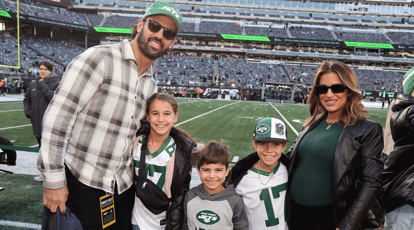 Eric Decker and Jessie James Decker attend the Miami Dolphins vs the New York Jets "Black Friday" game at MetLife Stadium on November 24, 2023 in East Rutherford, New Jersey