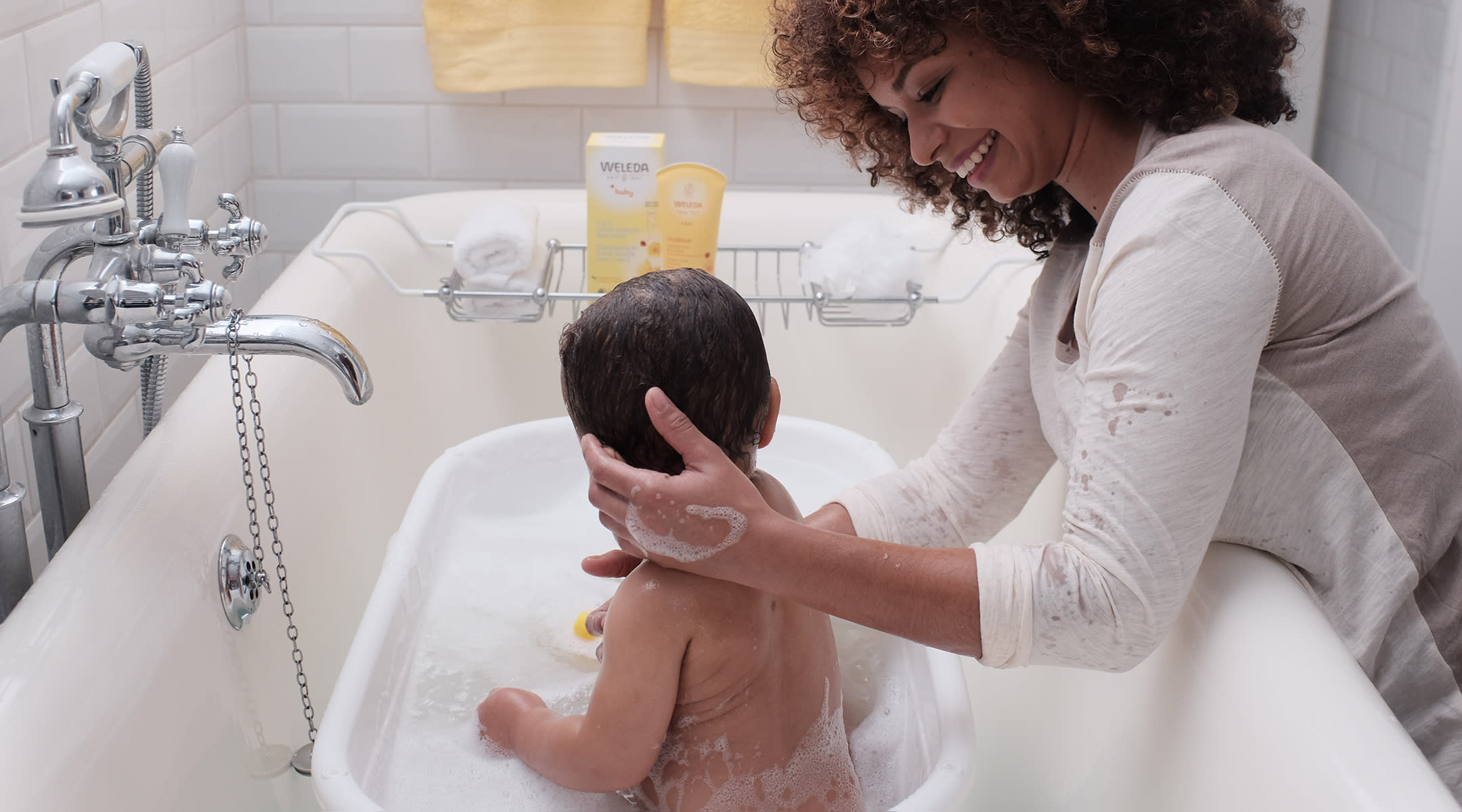 How To Bond With Baby During Bath Time