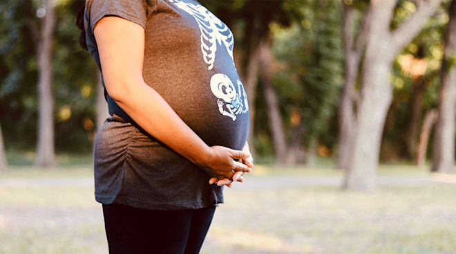 Pregnancy-Halloween-Costumes-HERO