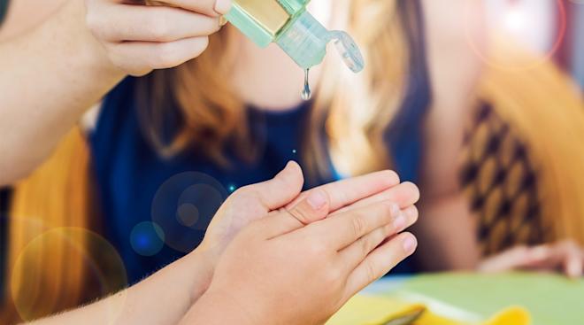 hand sanitizer is better at preventing colds than regular hand soap