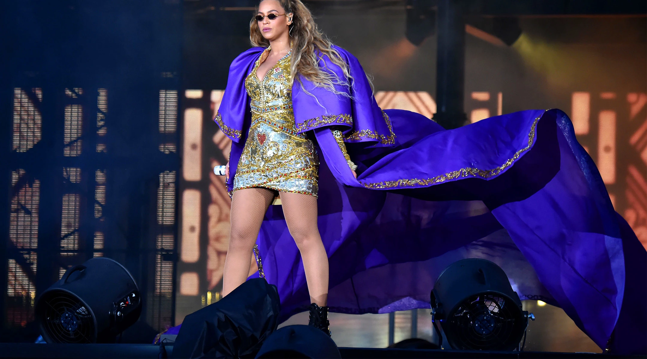 beyonce performing in costume on stage