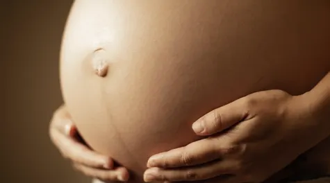 How to Combat Body Dysmorphia During Pregnancy