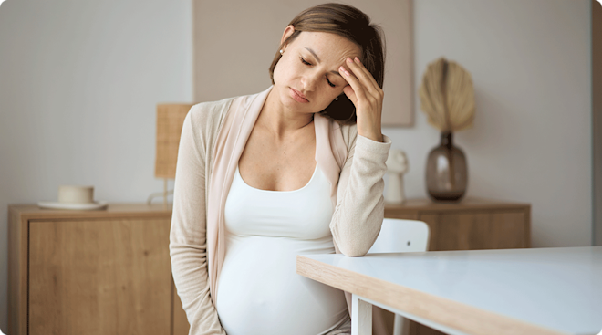 pregnant woman feeling morning sickness