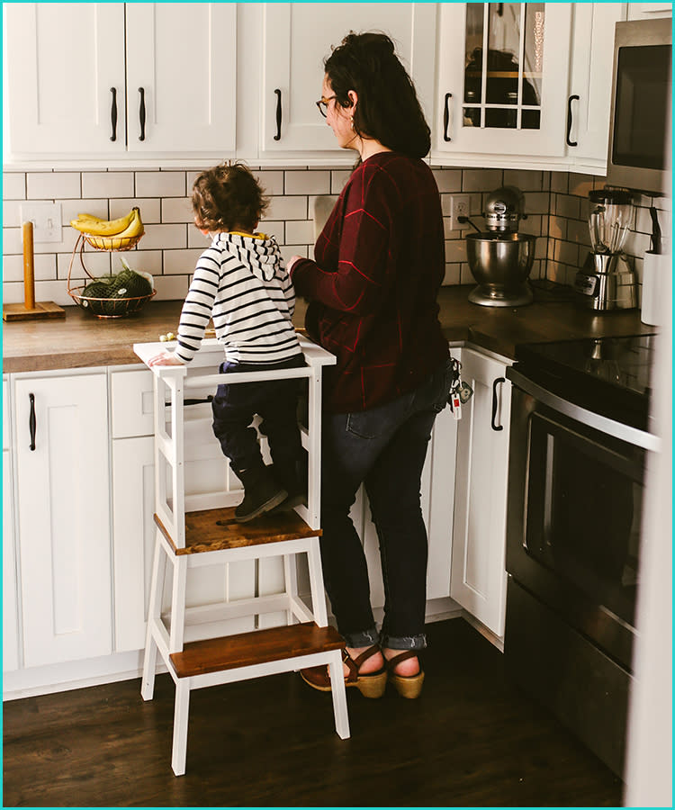 Featured image of post Kid Step Stool Kitchen : A beautiful step stools for toddlers that are going to work as a useful learning tower during various bird in hand toddler secure step stool.