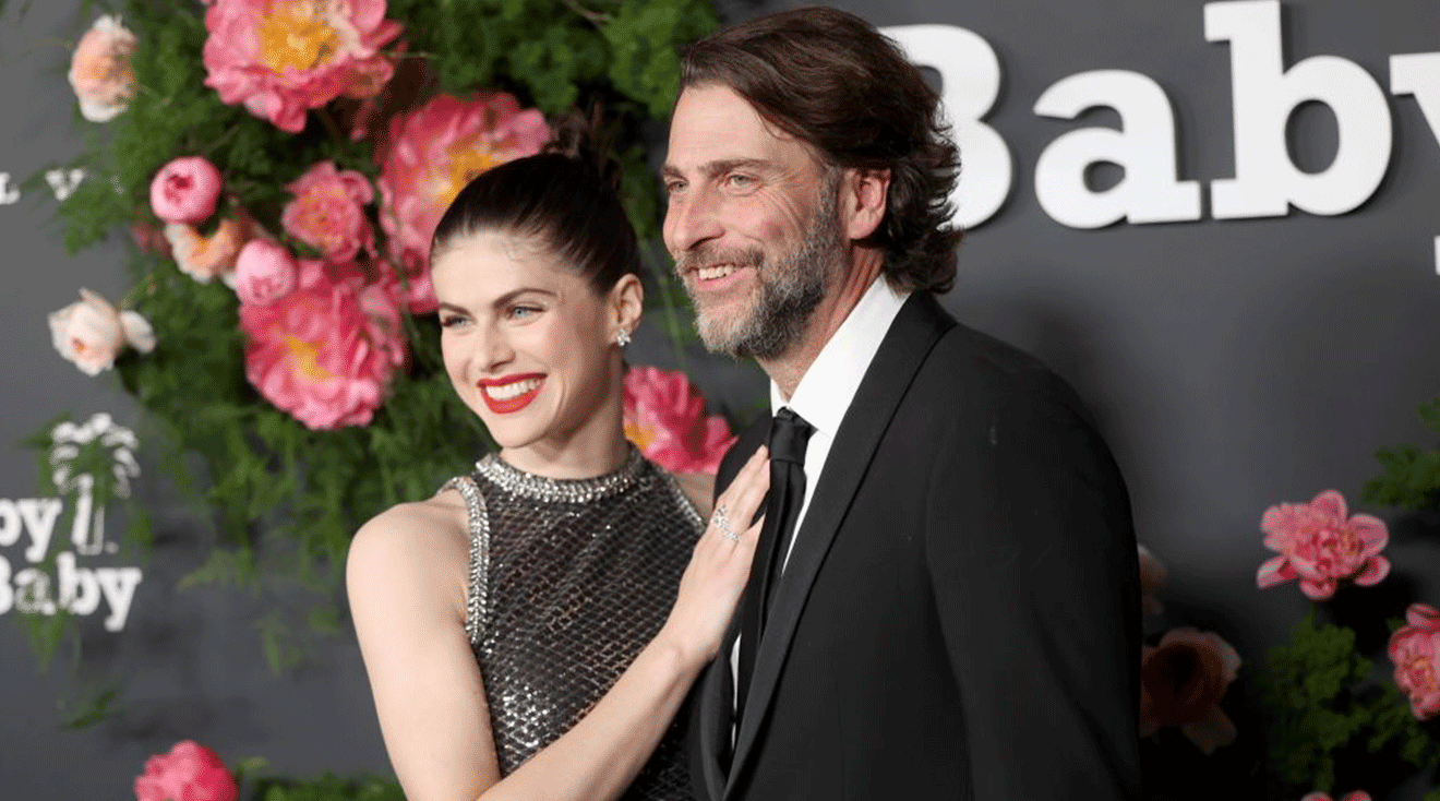 Alexandra Daddario and Andrew Form attend the 2022 Baby2Baby Gala presented by Paul Mitchell at Pacific Design Center on November 12, 2022 in West Hollywood, California