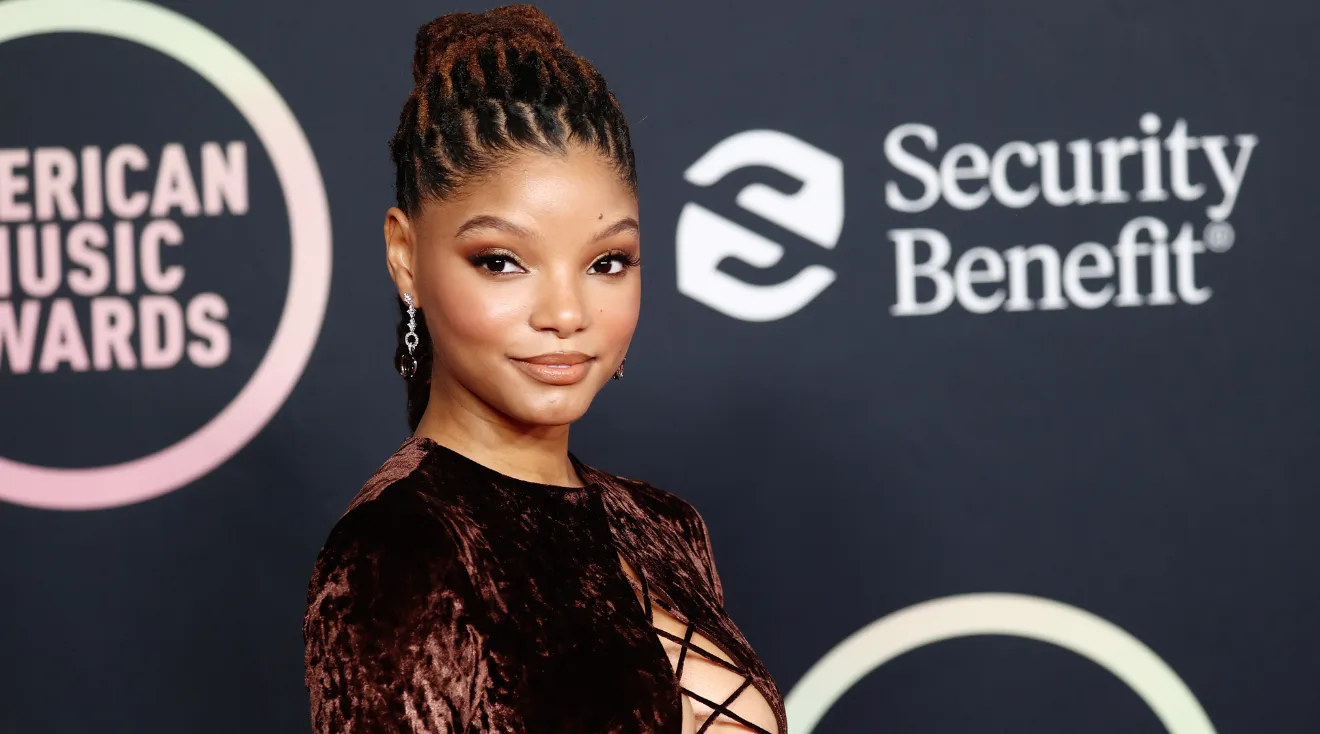 Halle Bailey 