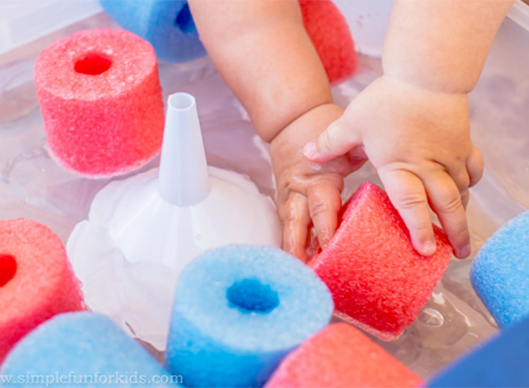 Sensory bin 1 clearance year old