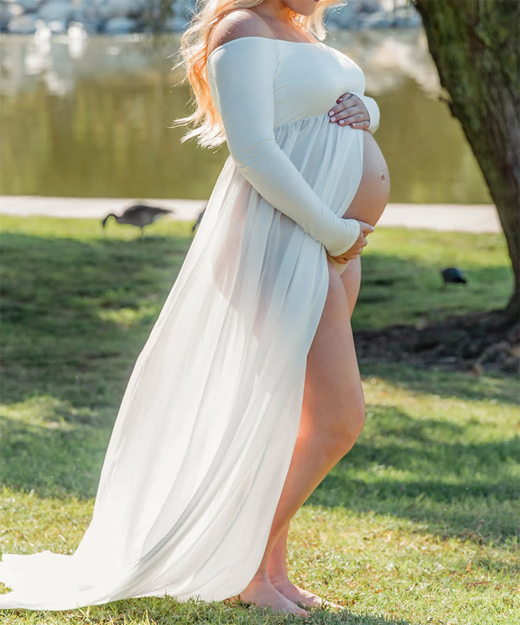 21 Maternity Photo Shoot Dresses To Show Off Your Bump