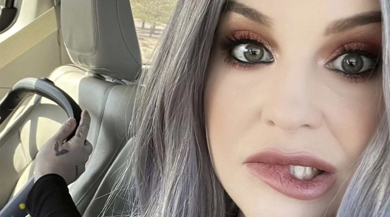 Kelly Osbourne Shares Her First Day at Work After Baby