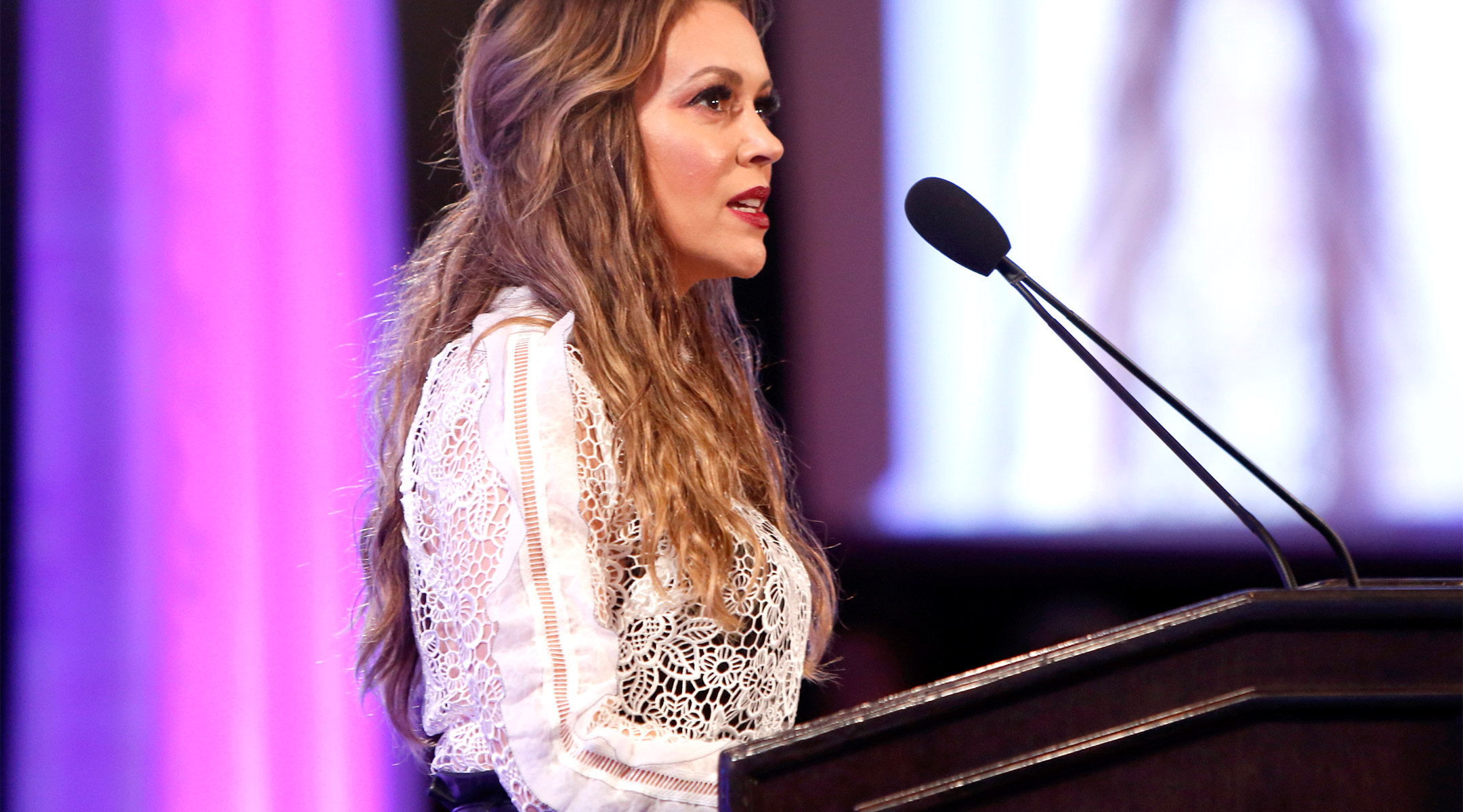 alyssa milano outraged over breastfeeding policy in low income countries