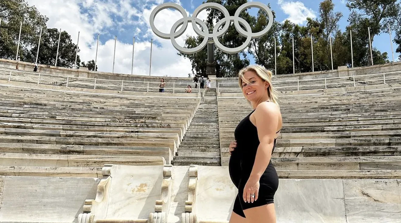 shawn johnson is pregnant with third baby