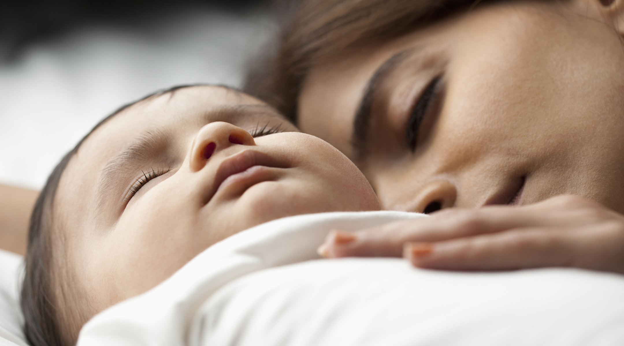 Florida county police issue warning against co-sleeping with baby in bed. 
