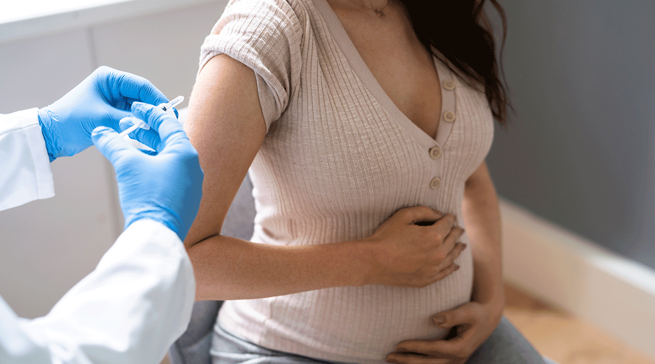 pregnant woman receiving covid-19 vaccine