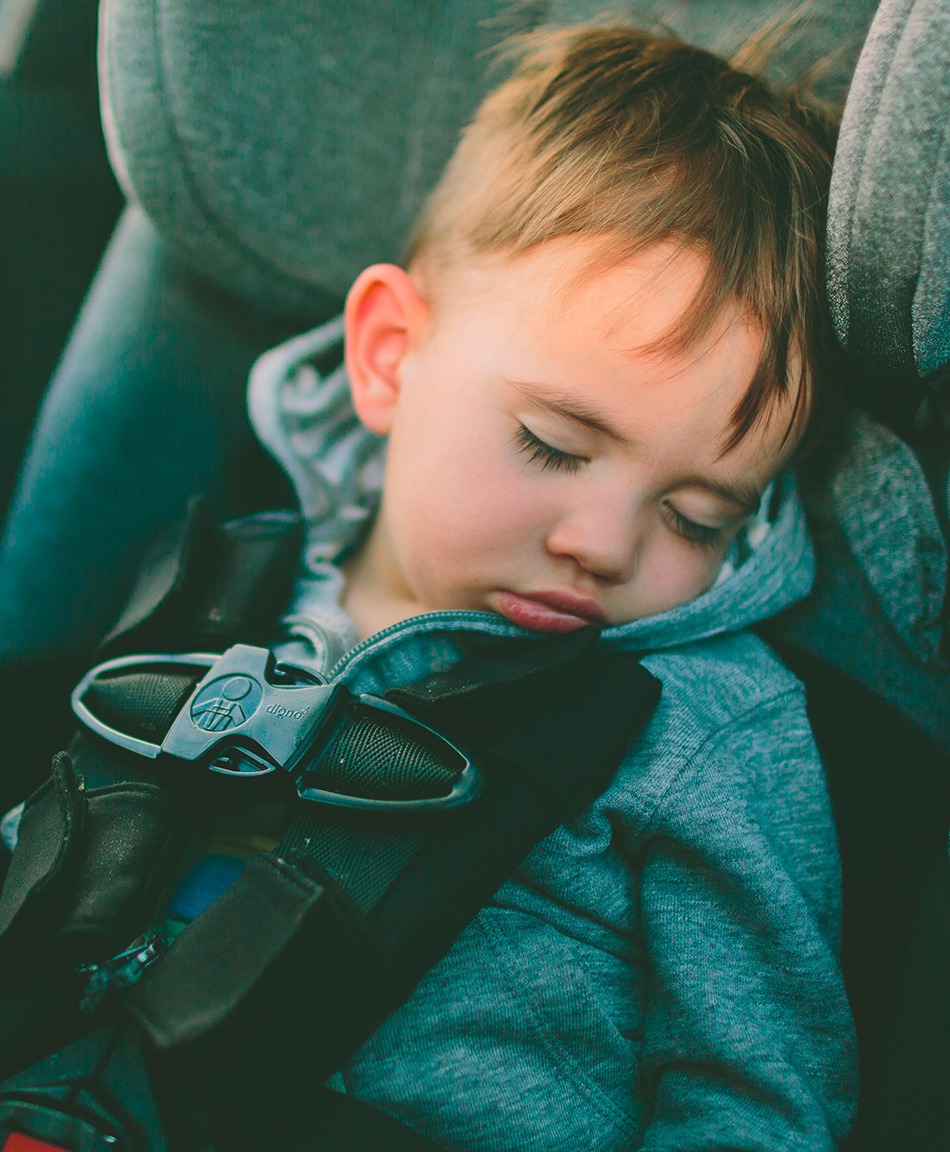 when can a kid face forward