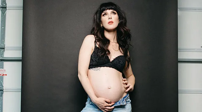 Pregnant Shenae Grimes-Beech.