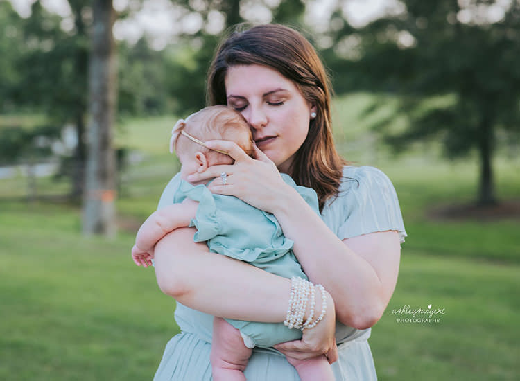 Alabama Photo Series Celebrates Rainbow Babies and Their Moms(02)