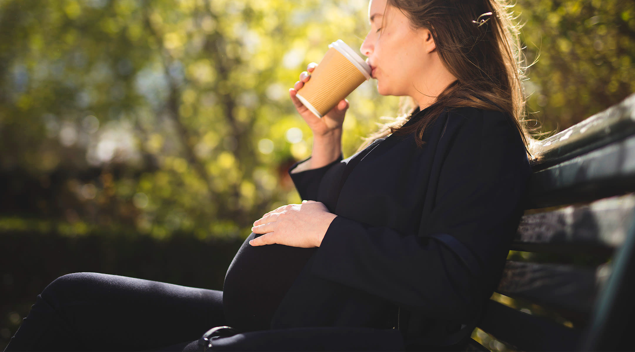 stranger-publicly-shames-pregnant-woman-for-drinking-coffee