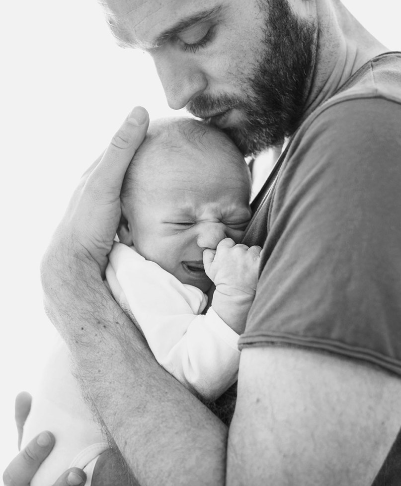 10 Things a Dad Can Do to Help a Postpartum Mom