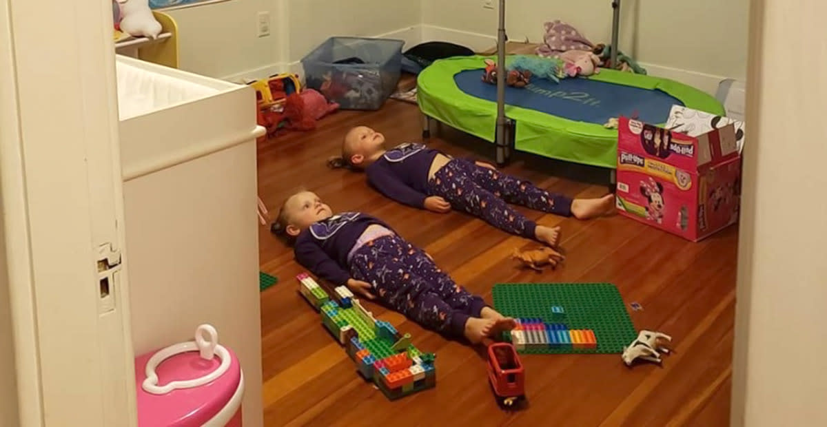 This Mom Found the Best Hack for Getting Her Kids to Stay Still This Mom Found the Best Hack for Getting Her Kids to Stay Still