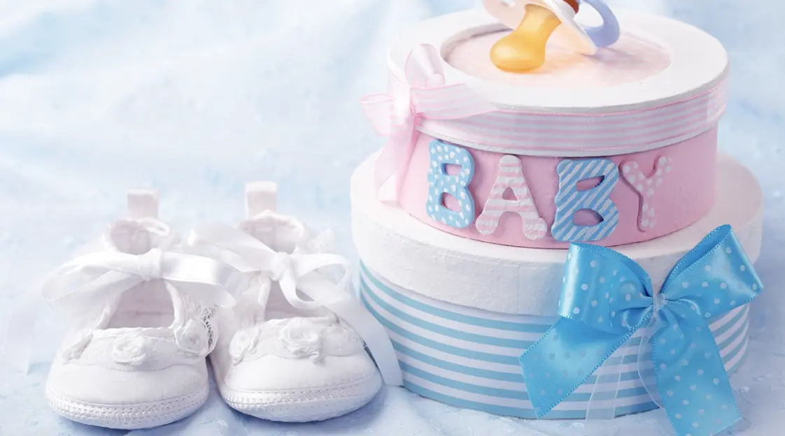 35 Best Personalized Baby Gifts