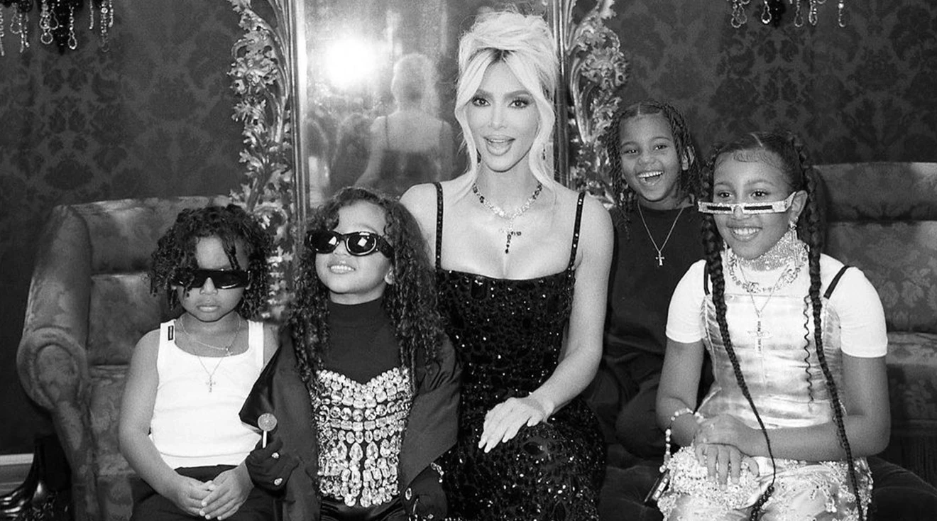 kim kardashian and her 4 children