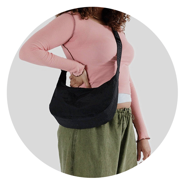 BAGGU Medium Nylon Crescent Bag