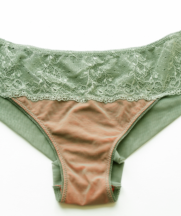 What's that brown stuff in my underwear? #poo #embarassing #waitforit , Period Heat Pad