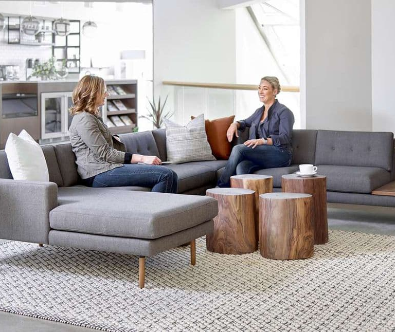 collaborative office furniture for a welcoming office