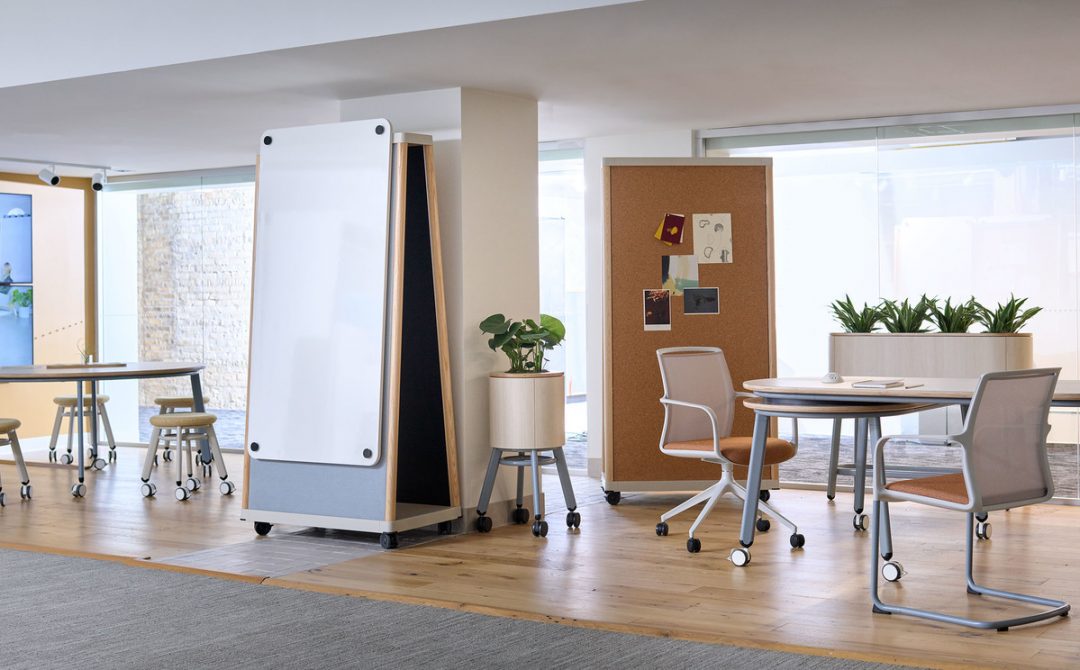 hyper-flexible workspace with movable furniture