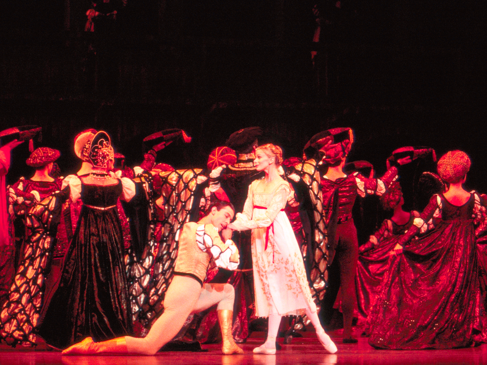 The Australian Ballet presents Romeo & Juliet : What to expect - 4