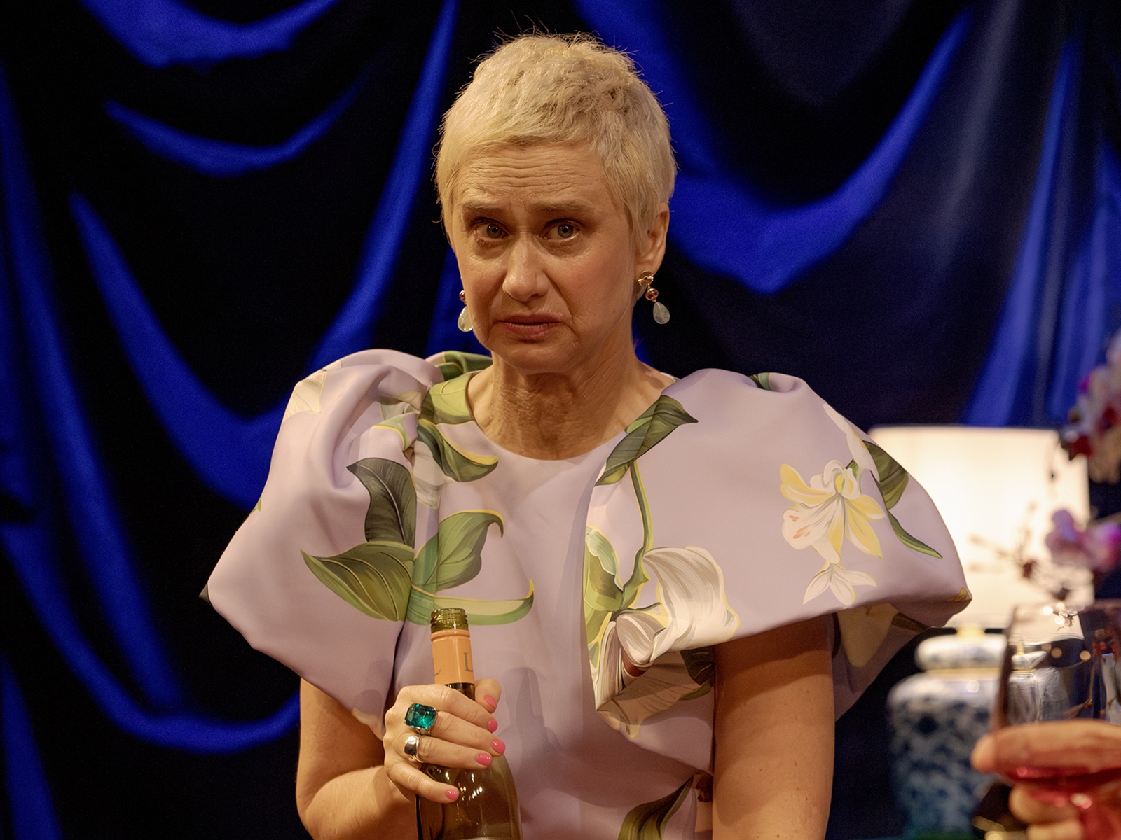 THE SOCIAL LADDER : What to expect - 4