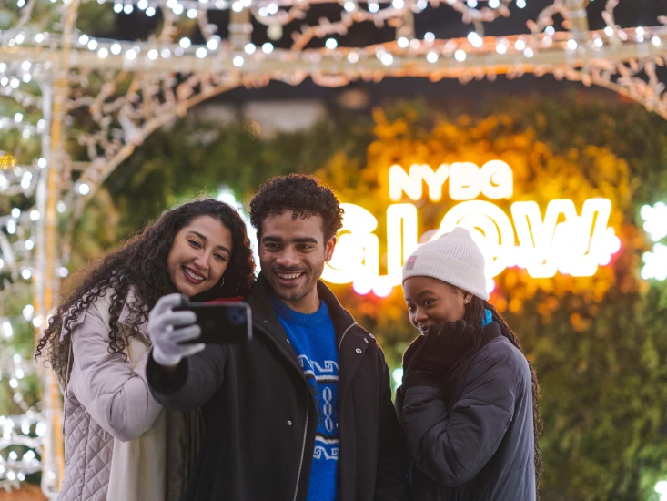 NYBG GLOW: An Outdoor Color & Light Experience
