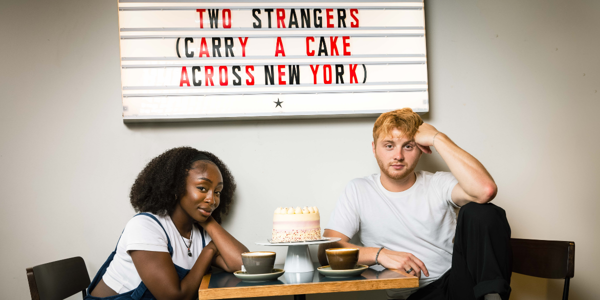 two strangers (carry a cake across new york) LT 1200x600