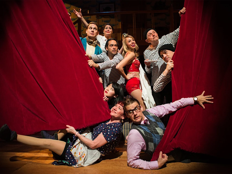 Noises Off: What to expect - 1