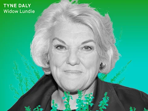 Photo of Tyne Daly as Widow Lundle in Brigadoon.
