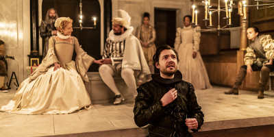 Photo credit: George Fouracres as Hamlet, Polly Frame as Gertrude, Irfan Shamji as Claudius (Photo by Johan Persson)