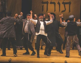 Fiddler on the Roof: What to expect - 1