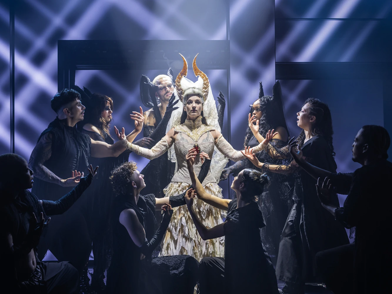 Blood/Love: What to expect - 7