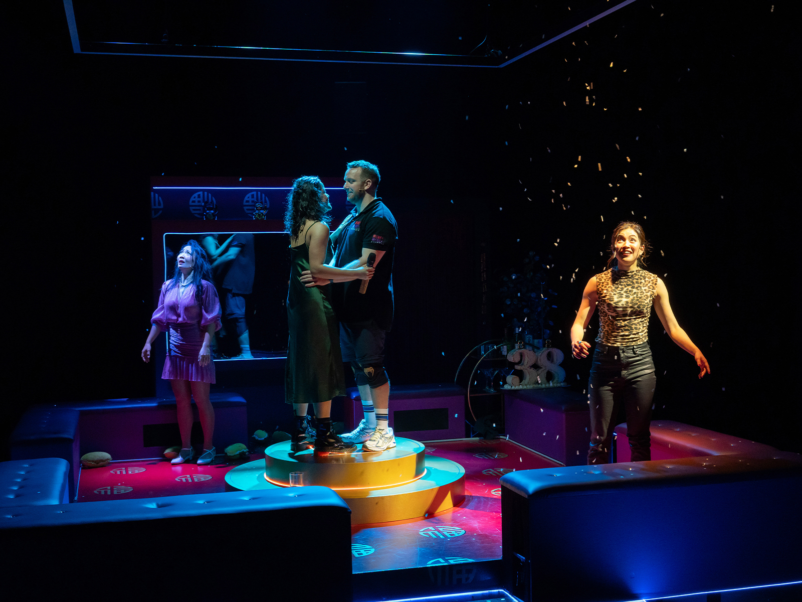 Congratulations, Get Rich! (恭喜发财, 人日快乐): What to expect - 1