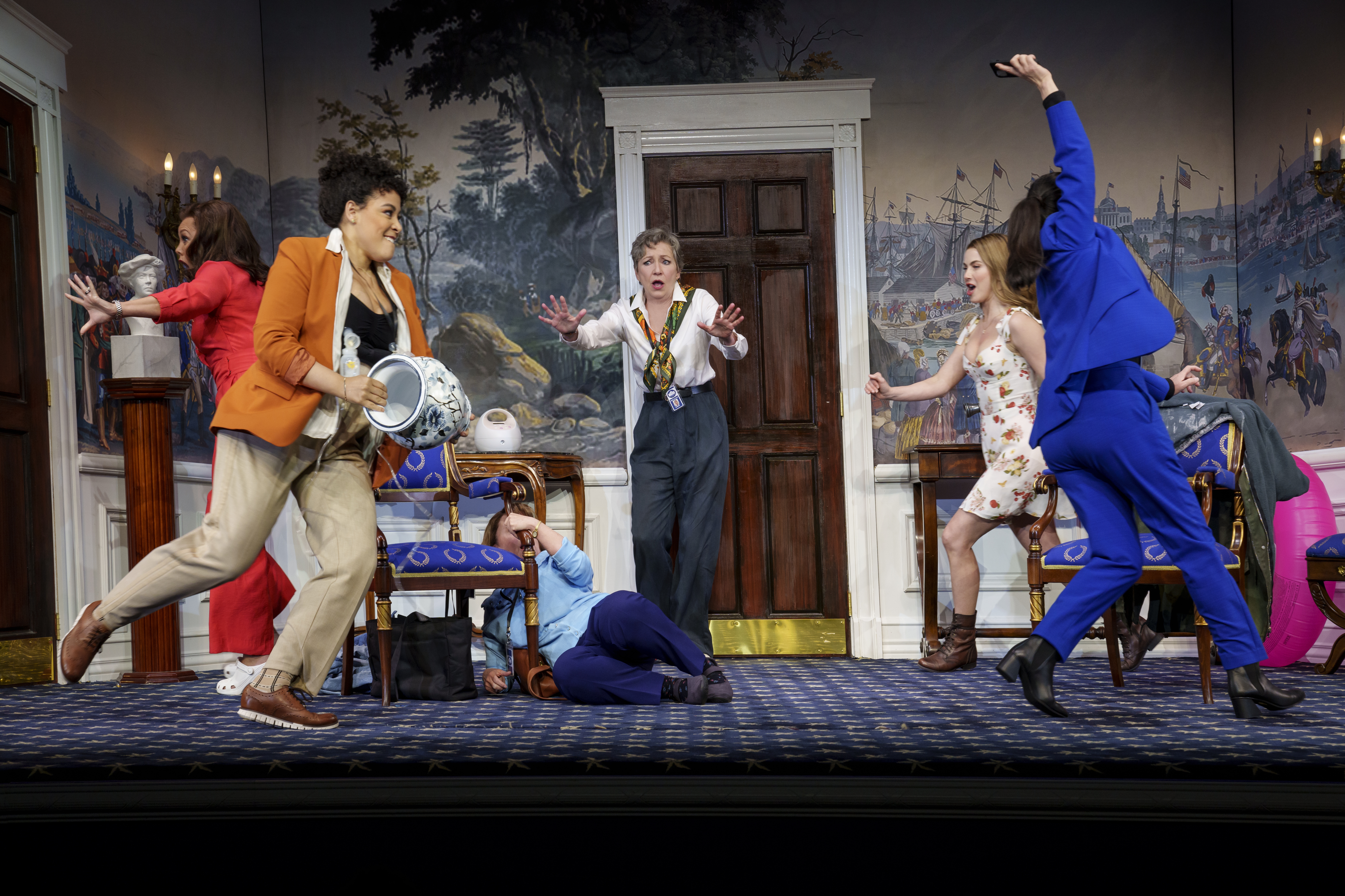 POTUS: Or, Behind Every Great Dumbass are Seven Women Trying to Keep Him Alive: What to expect - 1