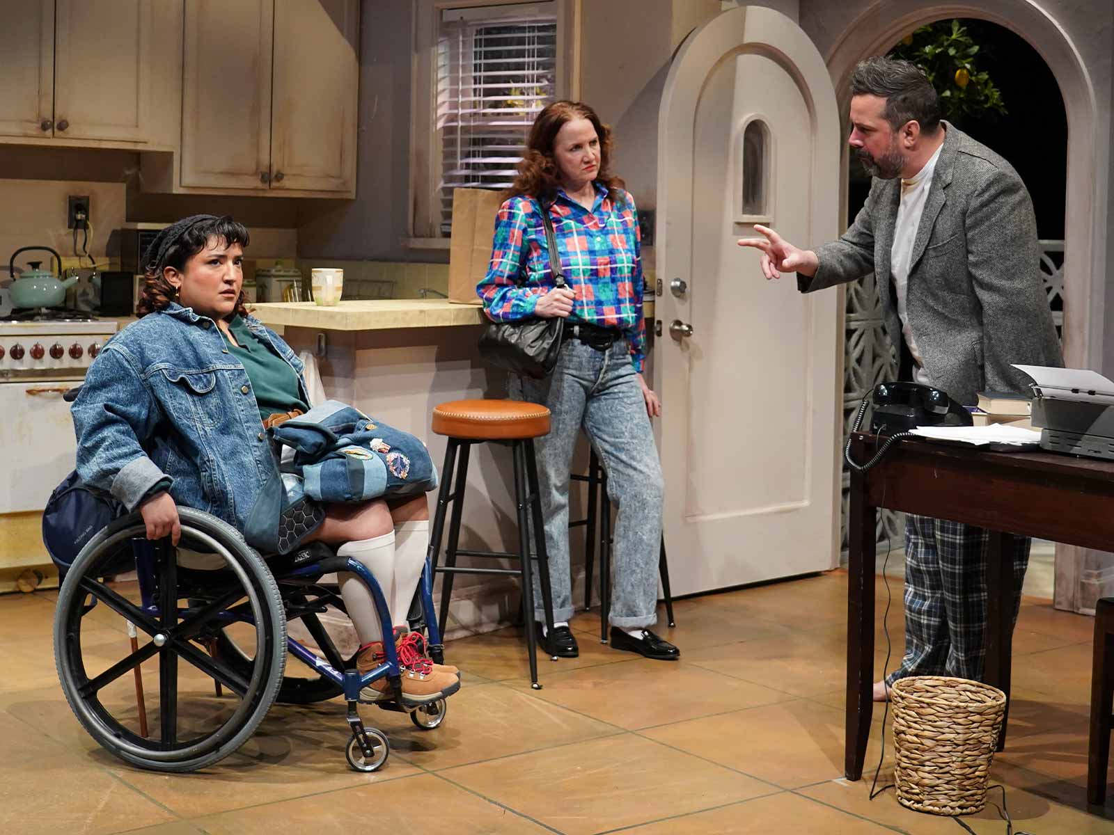 Neil Simon's I Ought To Be In Pictures: What to expect - 1