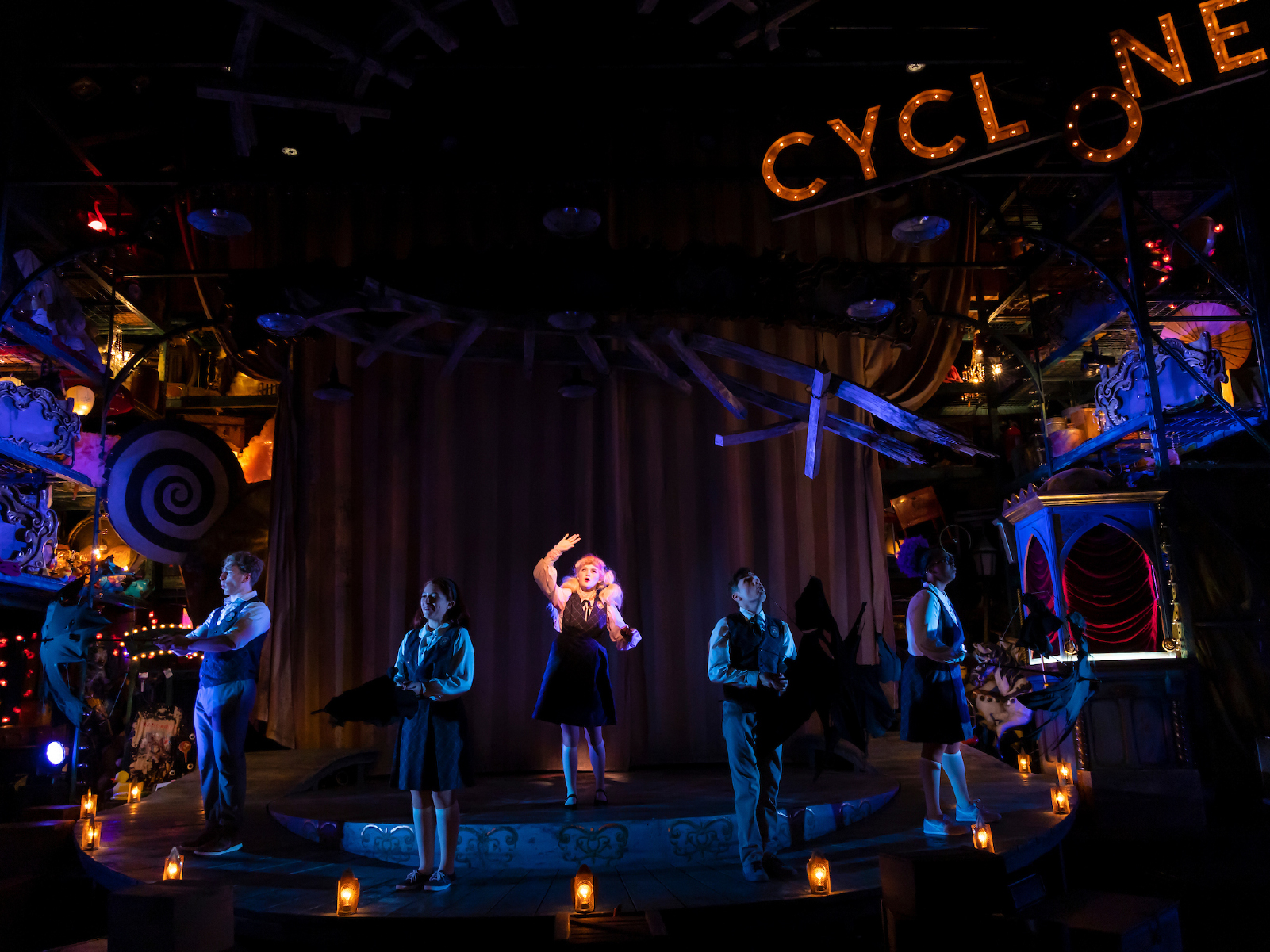 Ride the Cyclone: What to expect - 1