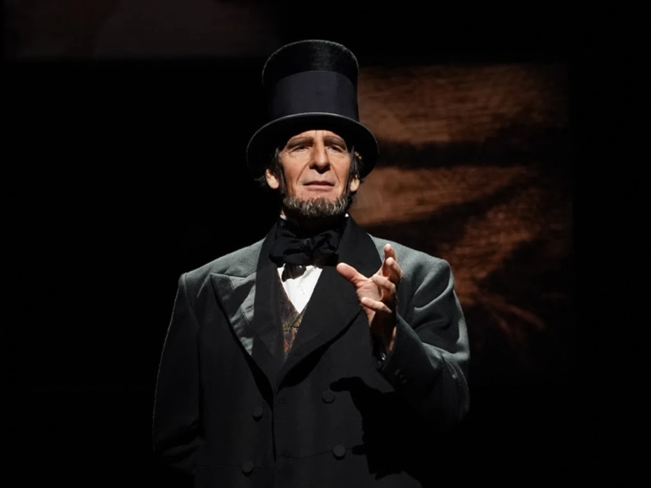 Mister Lincoln: What to expect - 3