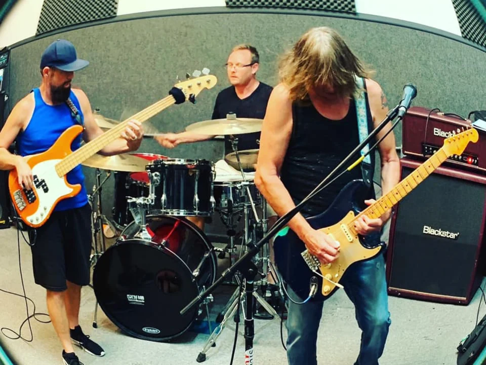 Pat Travers Band: What to expect - 1