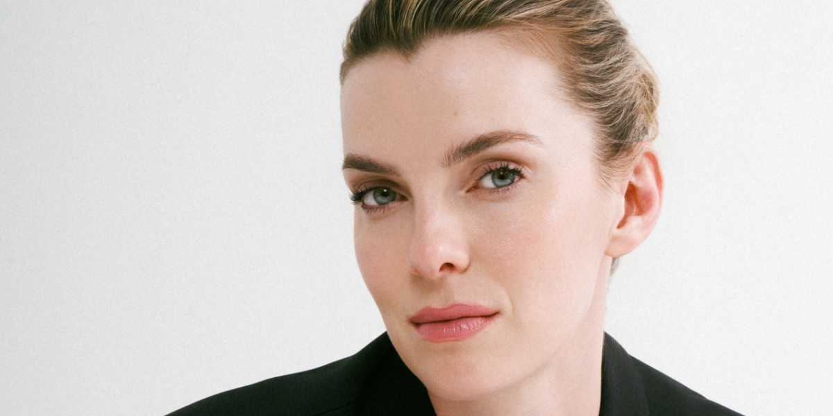 betty gilpin-1200x600-NYTG