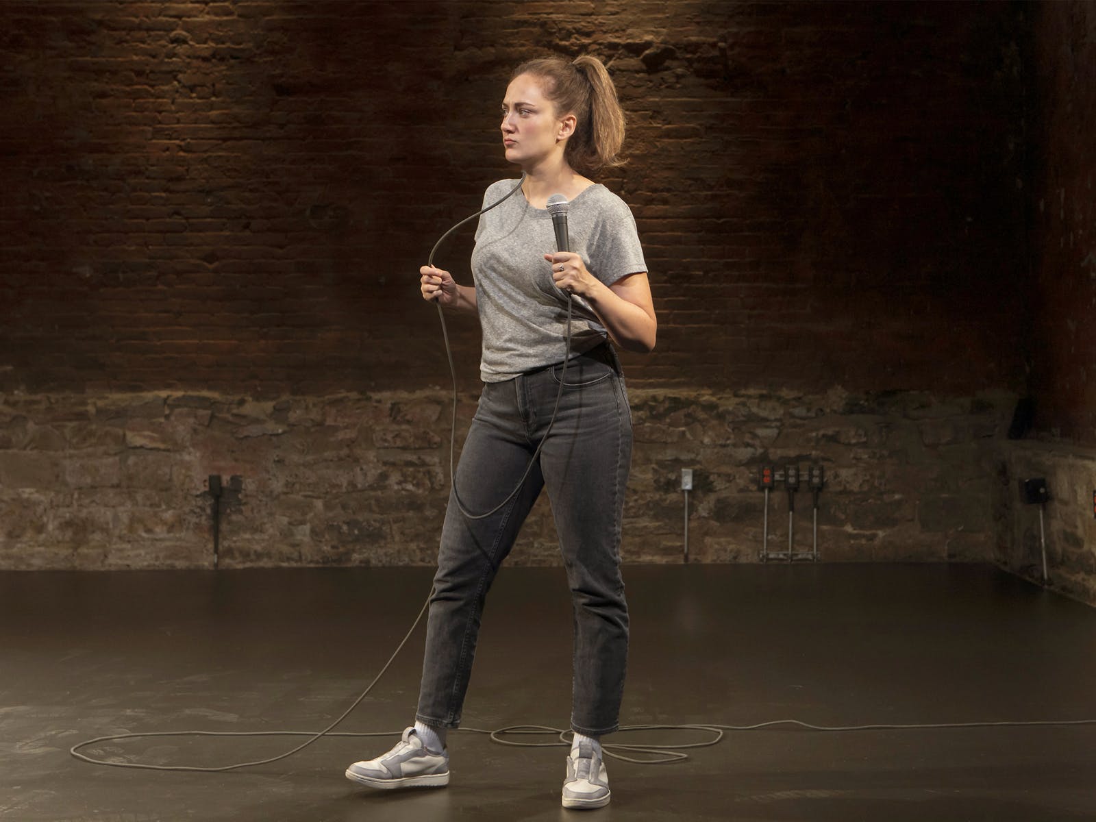 Get On Your Knees: What to expect - 1