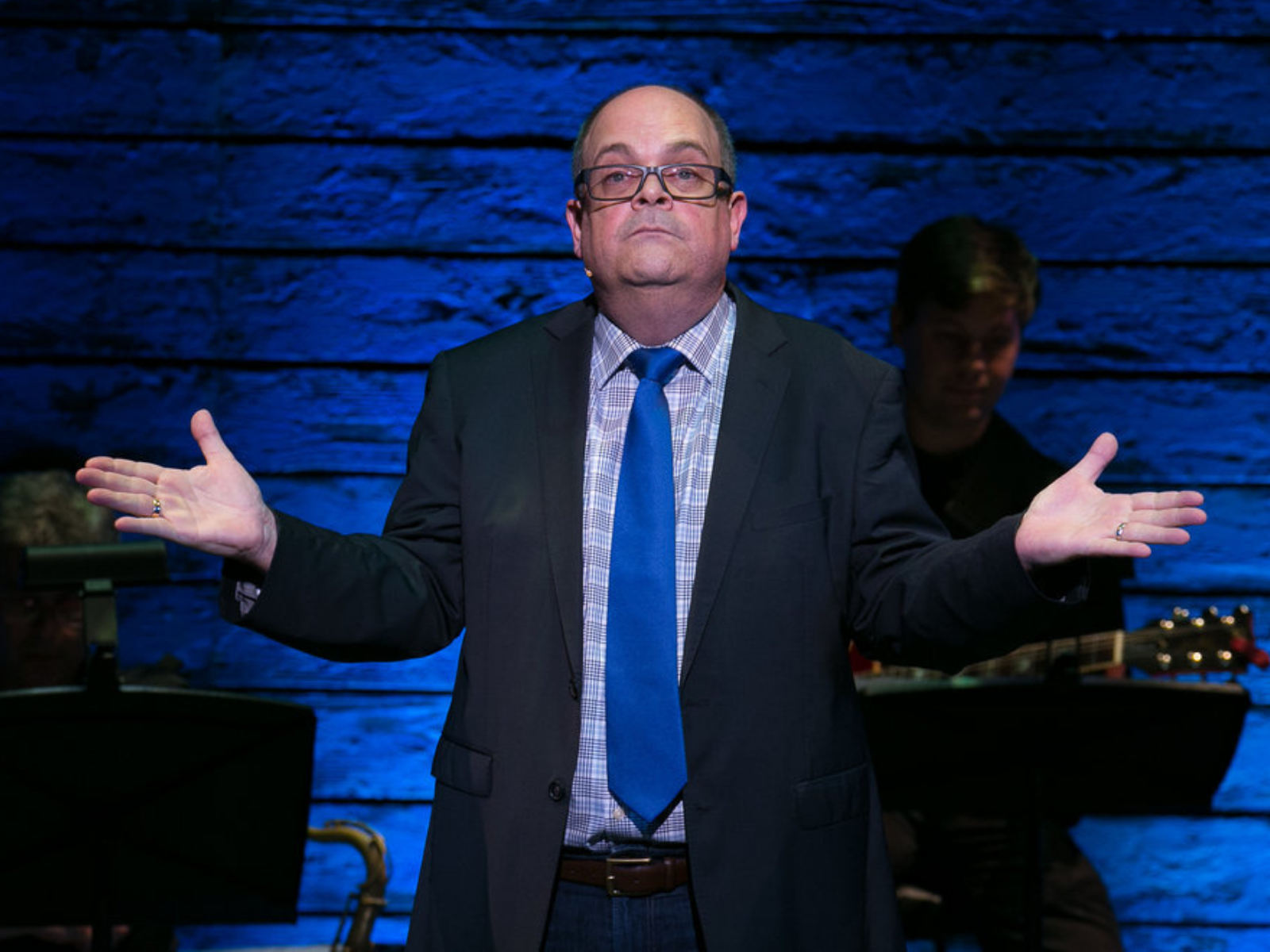 Back on Broadway Lottery hosted by John Oliver - NYC: What to expect - 4